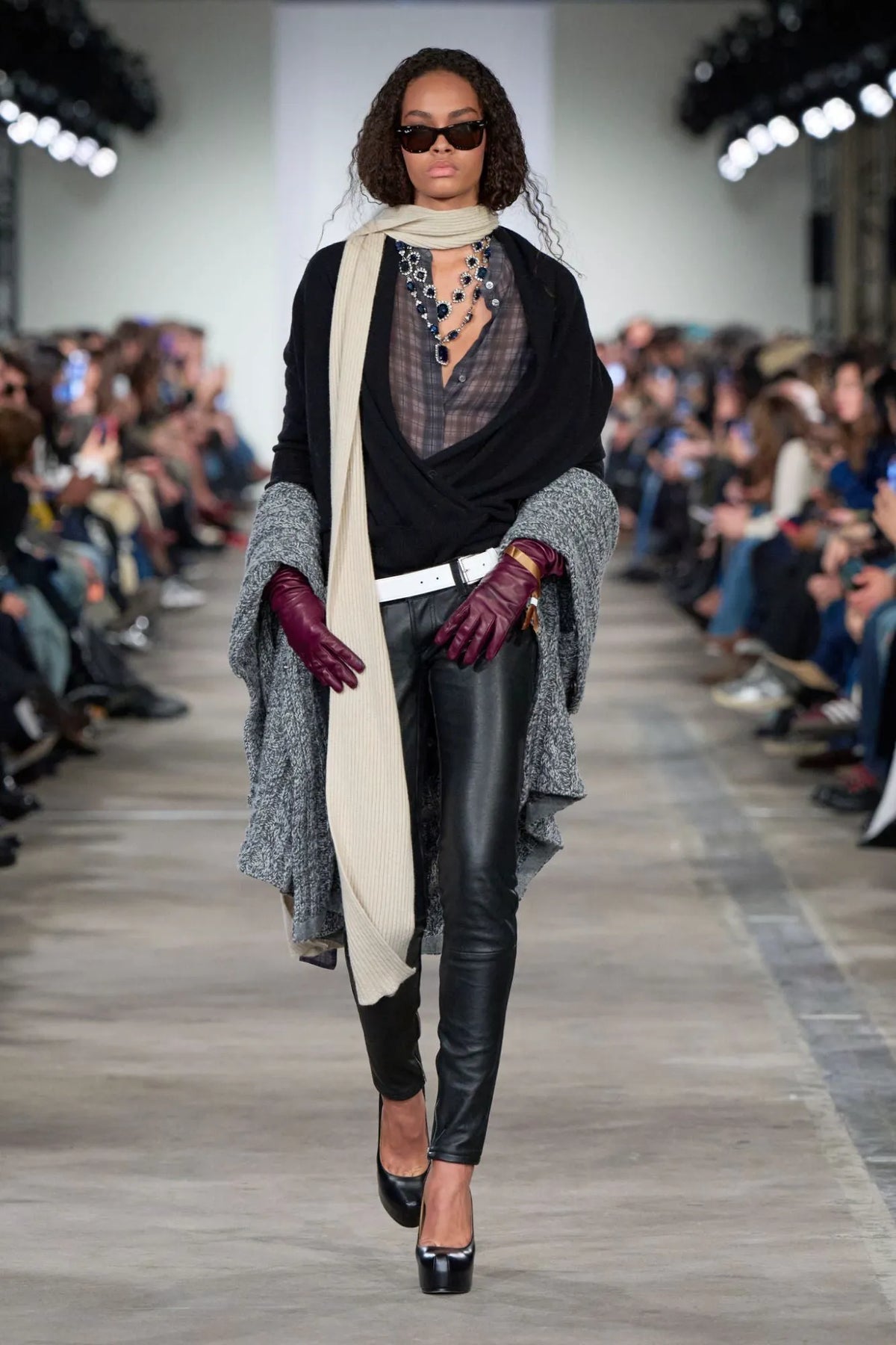 Houndstooth Grey