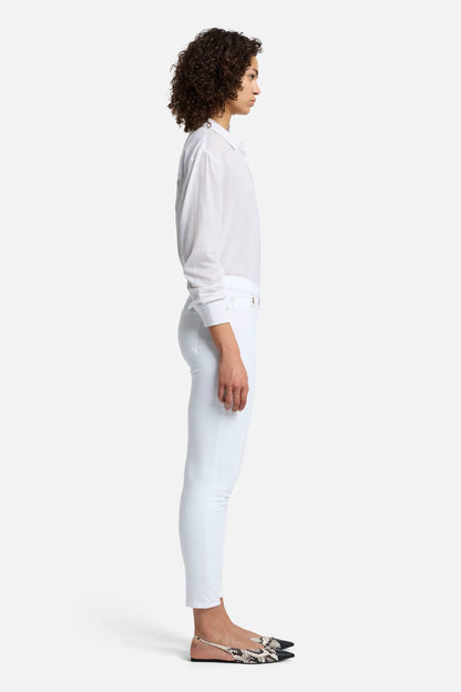 LUXE WHITE