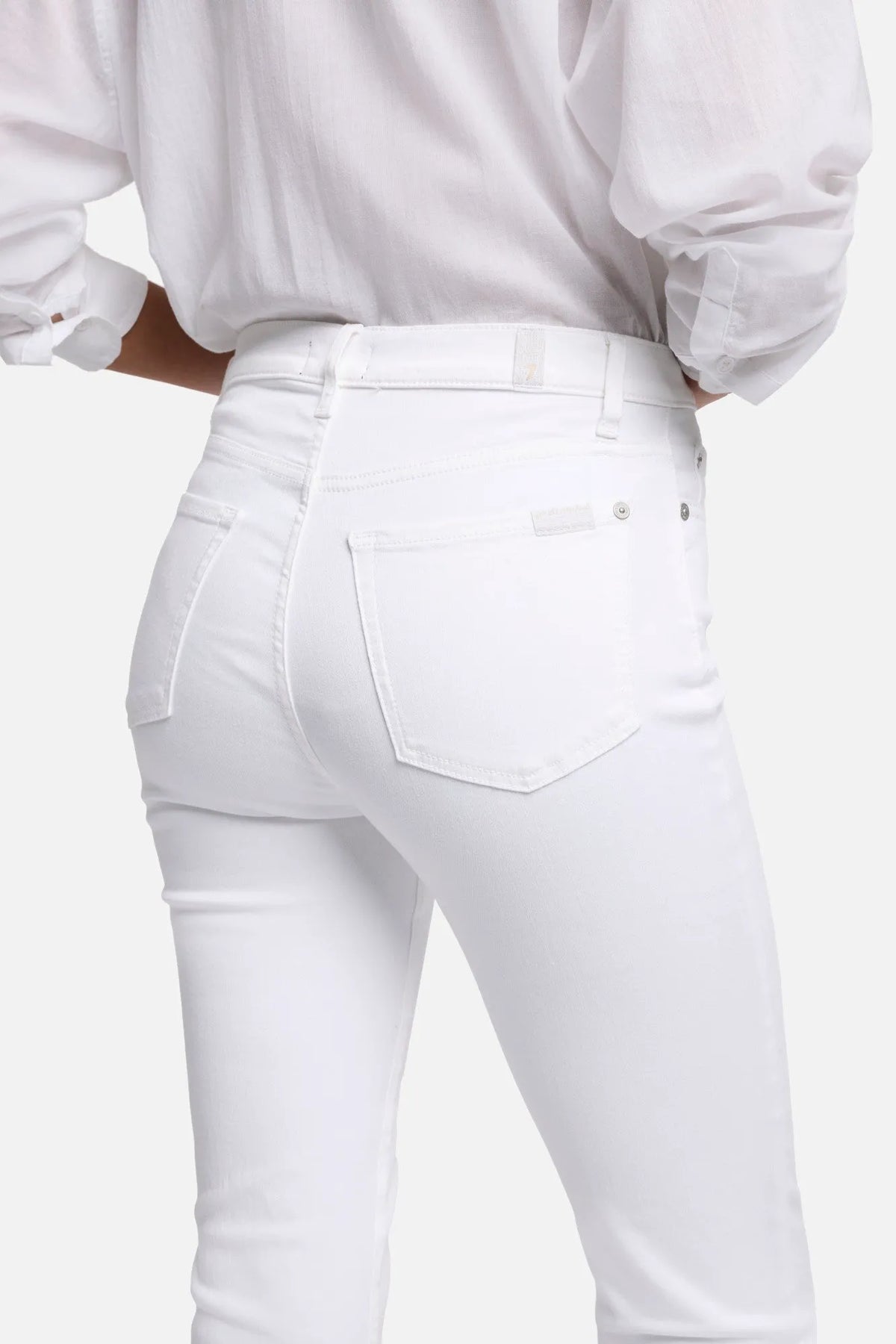 LUXE WHITE